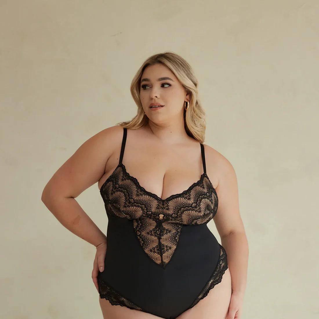 Sculpting Lace Shapewear Bodysuit